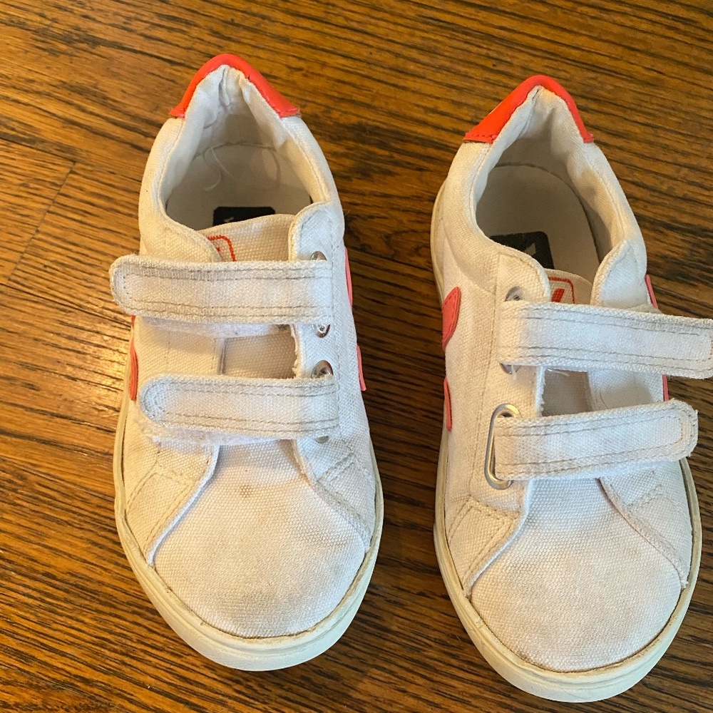 Veja Canvas Esplar white with orange EUR 27, US Size 10